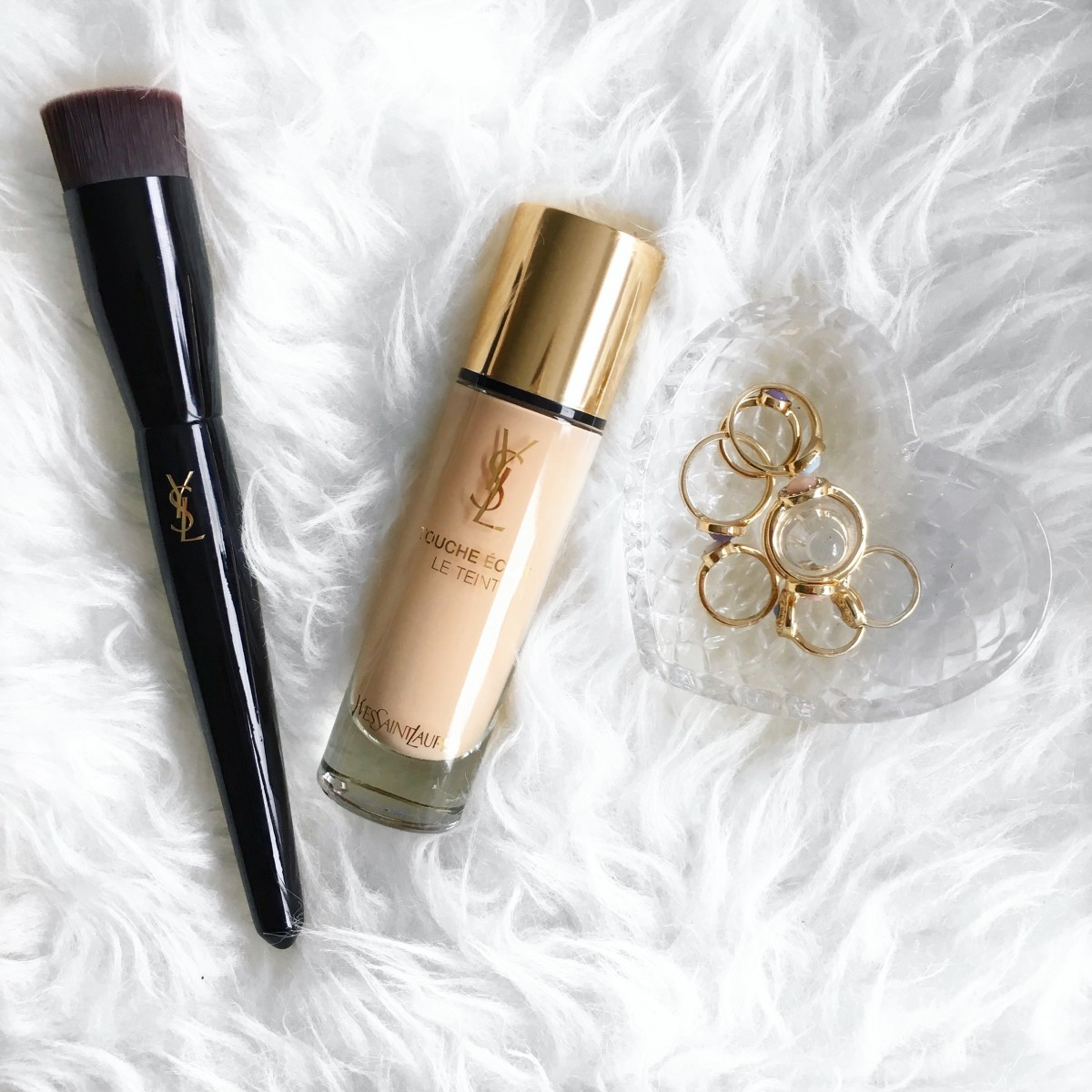 YSL-le-teint-touche-eclat-foundation